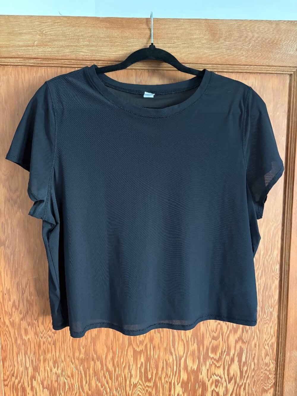 Black mesh crop tee